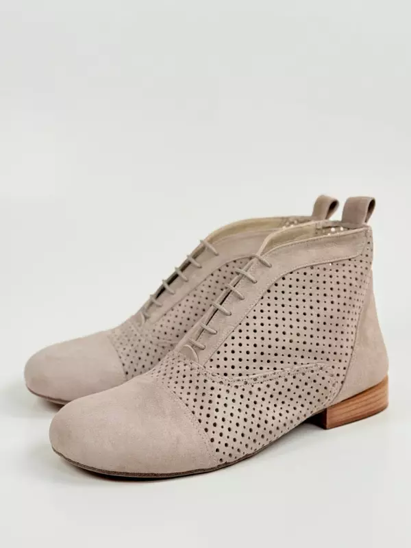 Barefoot Smooth Boots Perforated Soft Grey Suede 2 cm heel