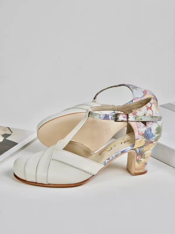 Sugar Broken White Leather with Blossom 6 cm heel