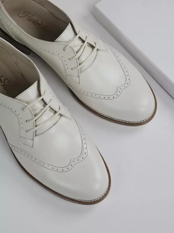 Women Oxfords Broken White Leather 2 cm heel
