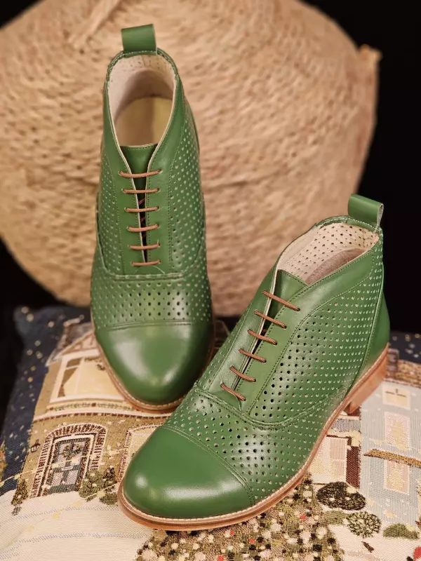 Smooth Boots Perforated Avocado Green Leather 2 cm heel