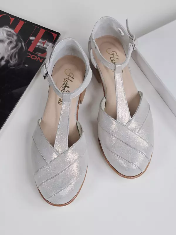 Shiny Cream Suede 2 cm heel