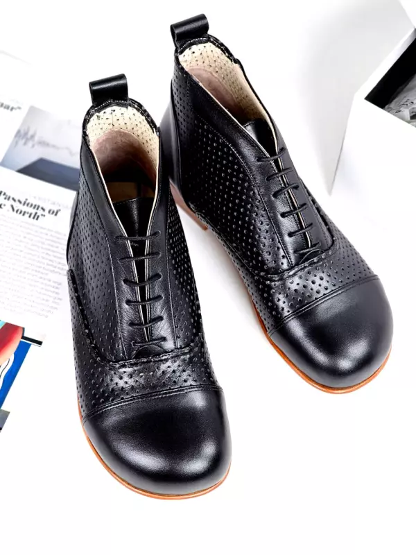 Barefoot Smooth Boots Perforated Black Leather 2 cm heel