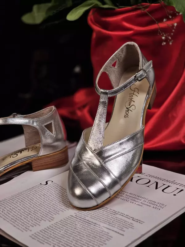 Silver Leather 2 cm heel