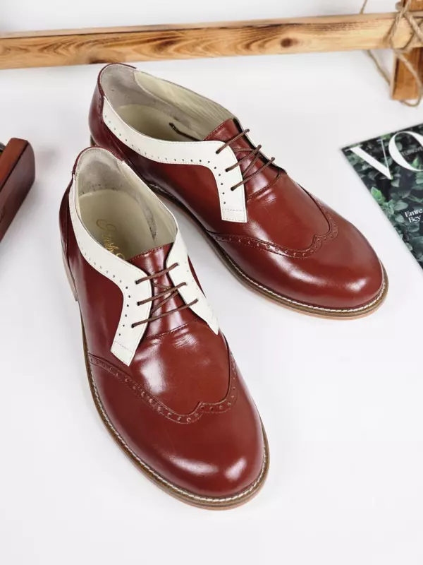 Brown Leather & Broken White Line 2 cm heel