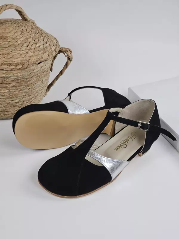 Barefoot Isabel Black Suede with Silver Lines 3 cm heel