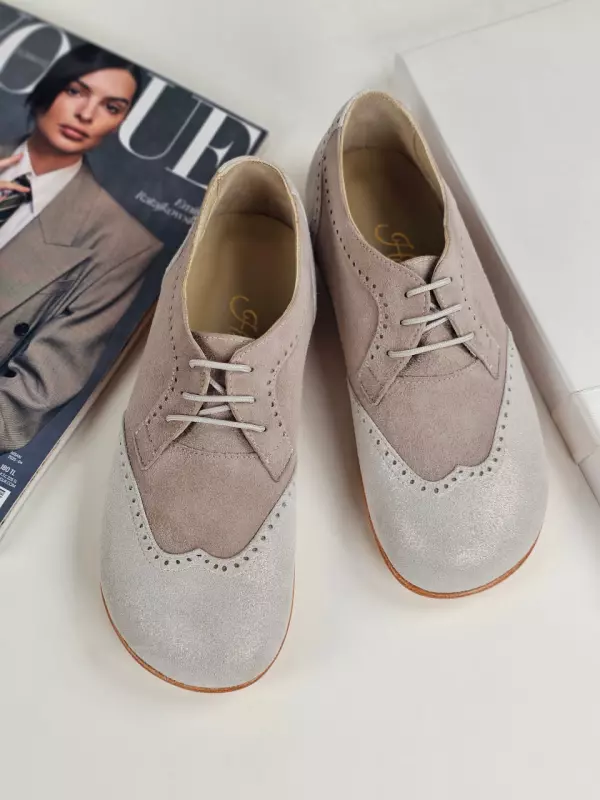 Barefoot Oxfords Shiny Cream & Soft Grey Suede 1 cm heel