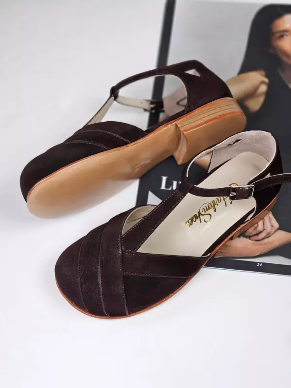 Barefoot Sugar Dark Chocolate Suede 2 cm heel