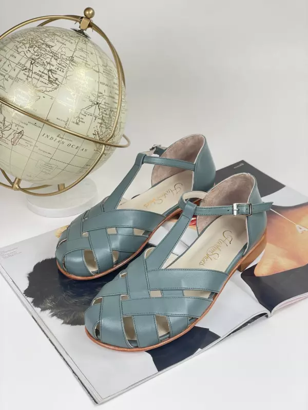 Barefoot Summer Teal Green Leather 1.5 cm heel