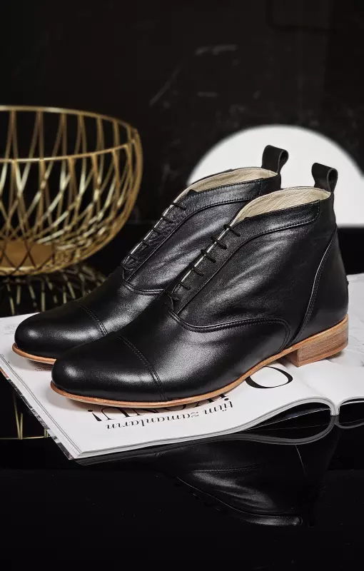 Black Leather 2 cm heel