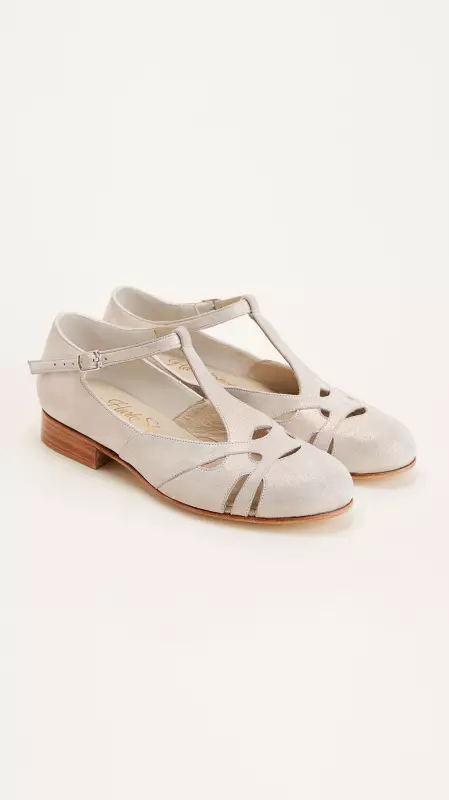 Spring Shiny Cream Suede 2 cm heel