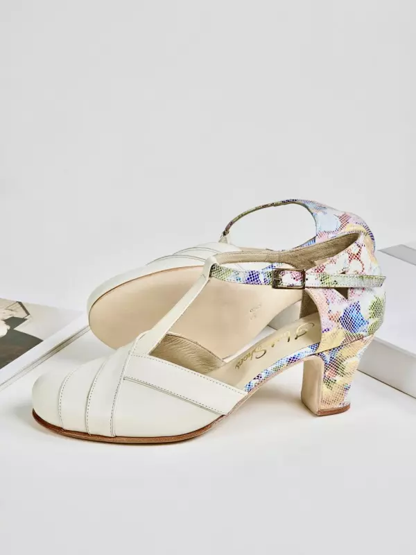 Broken White Leather with Blossom 6 cm heel