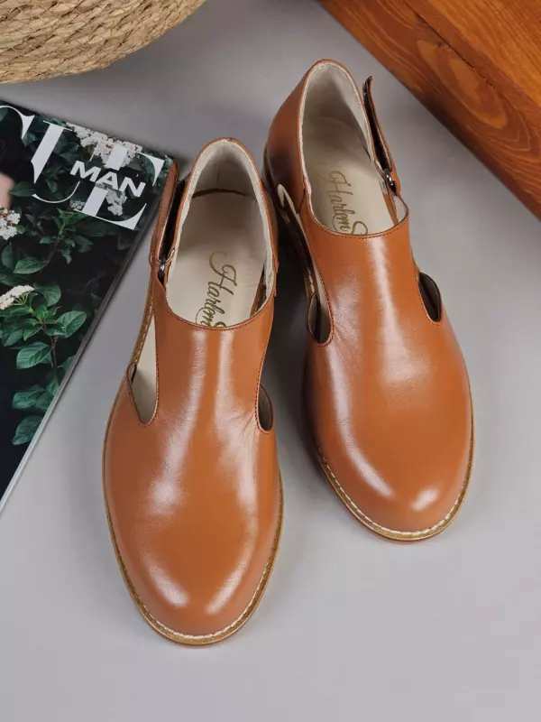 Light Brown Leather 2 cm heel