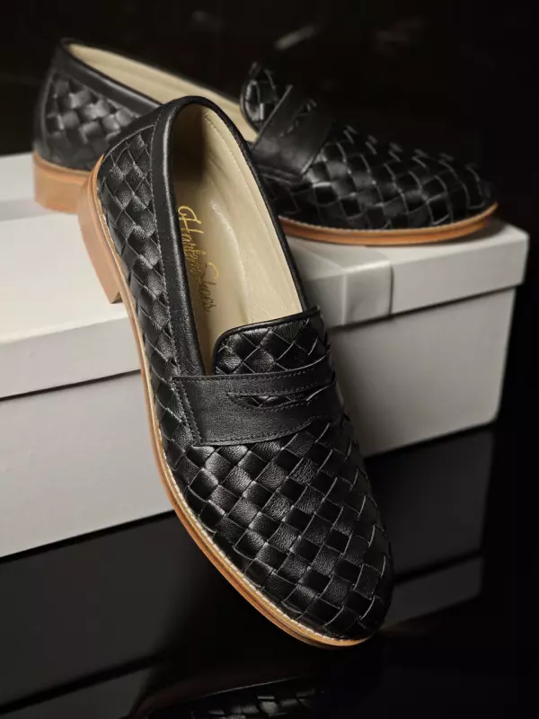 Loafers Black Weave Leather 2 cm heel
