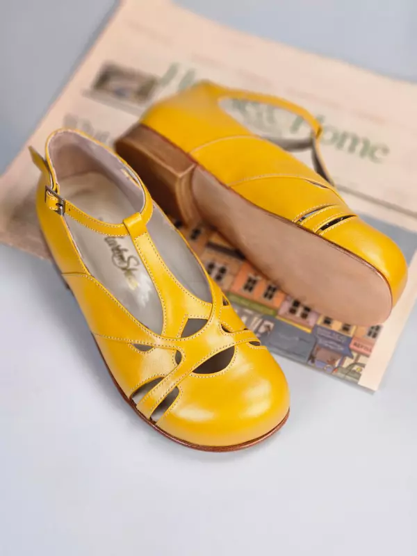 Barefoot Spring Yellow Leather 2 cm heel