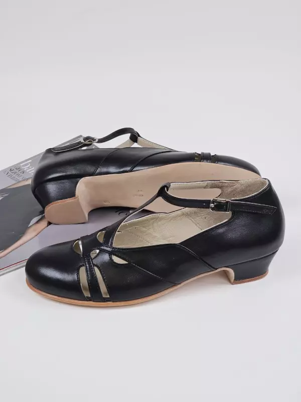 Spring Black leather 3 cm heel