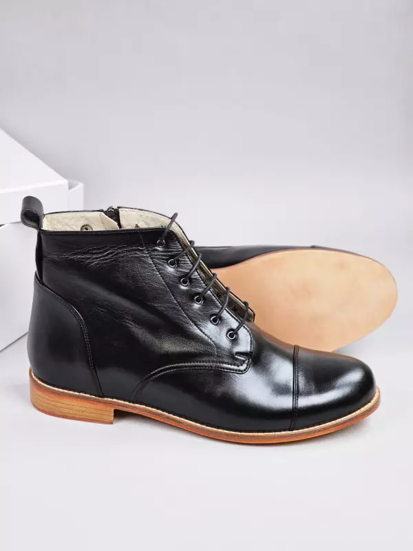 Black Leather with Zipper 2 cm heel