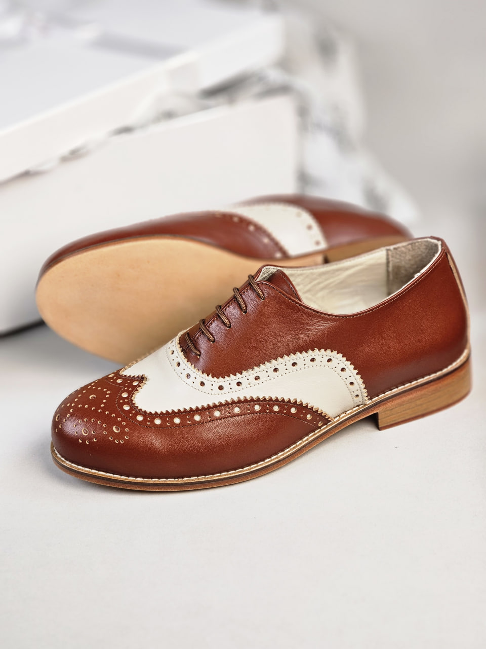 Brogue Brown & Beige Leather 2 cm heel