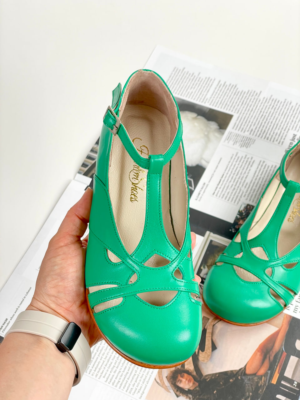 Barefoot Spring Apple Green Leather 2 cm heel