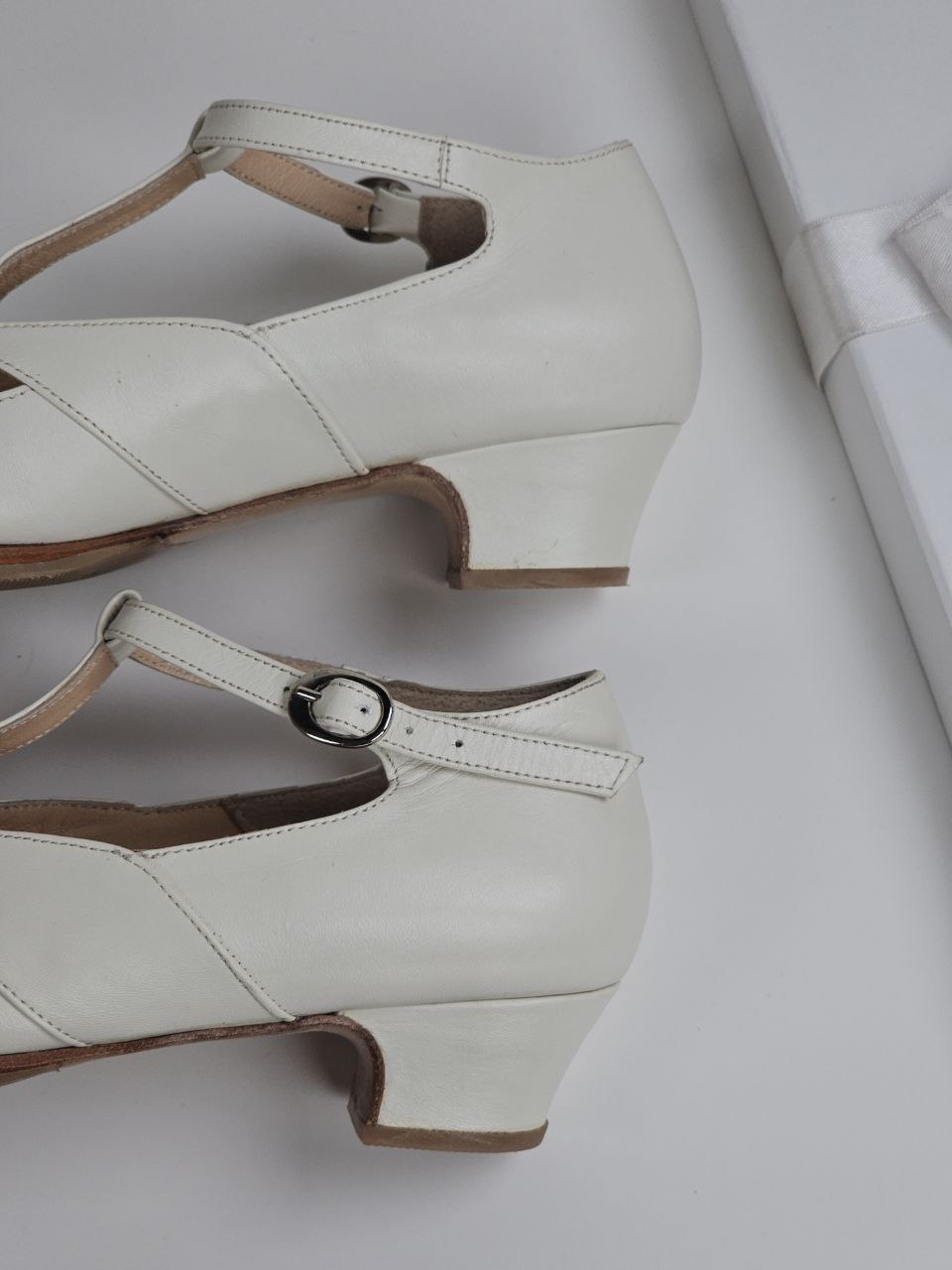 Spring Broken White Leather 4 cm heel