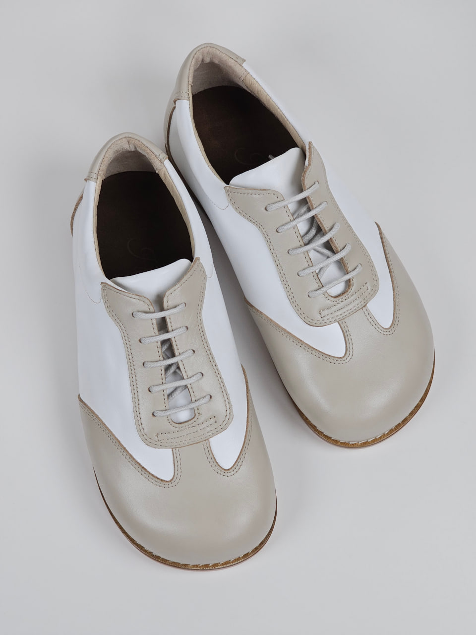 Barefoot New York Beige & White Leather Zero Drop