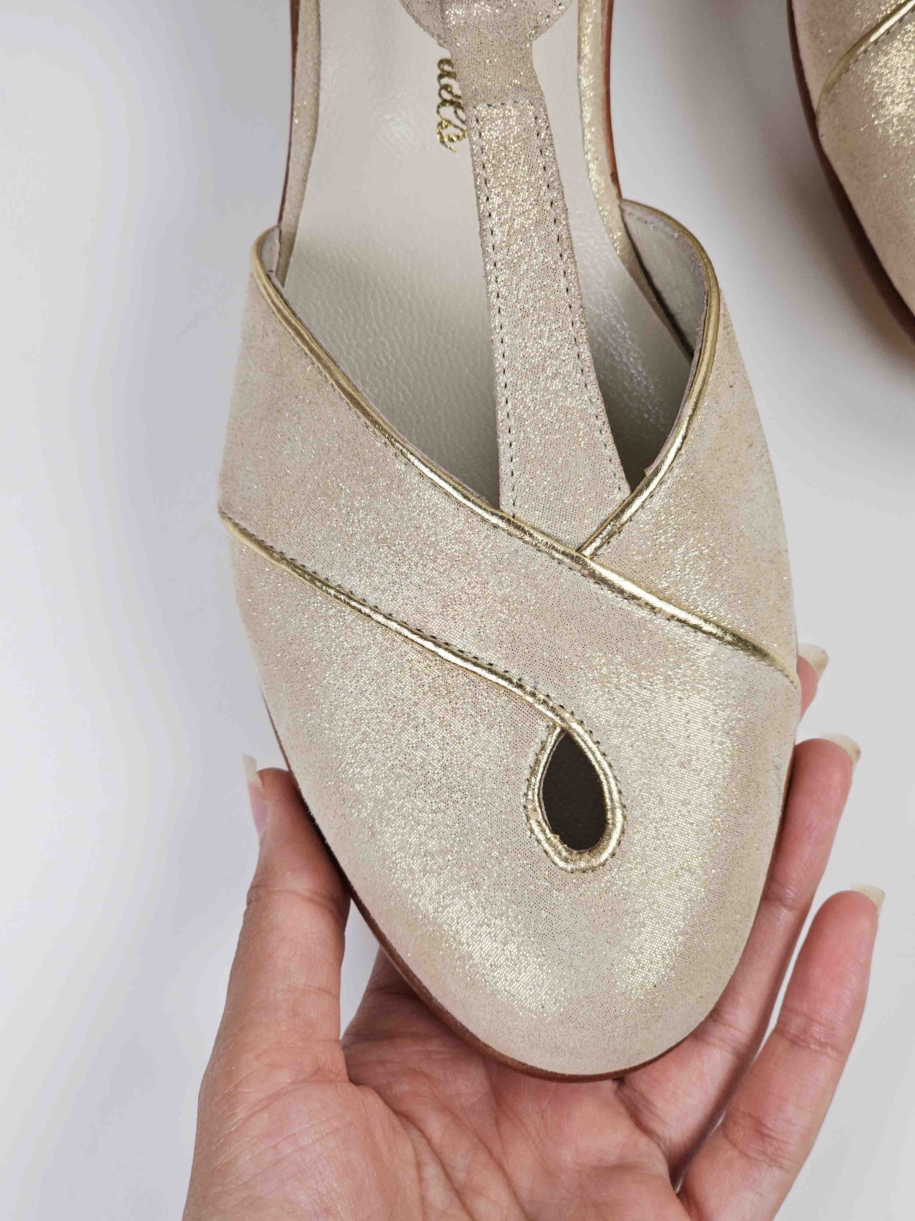 Muse Golden Suede 2 cm heel