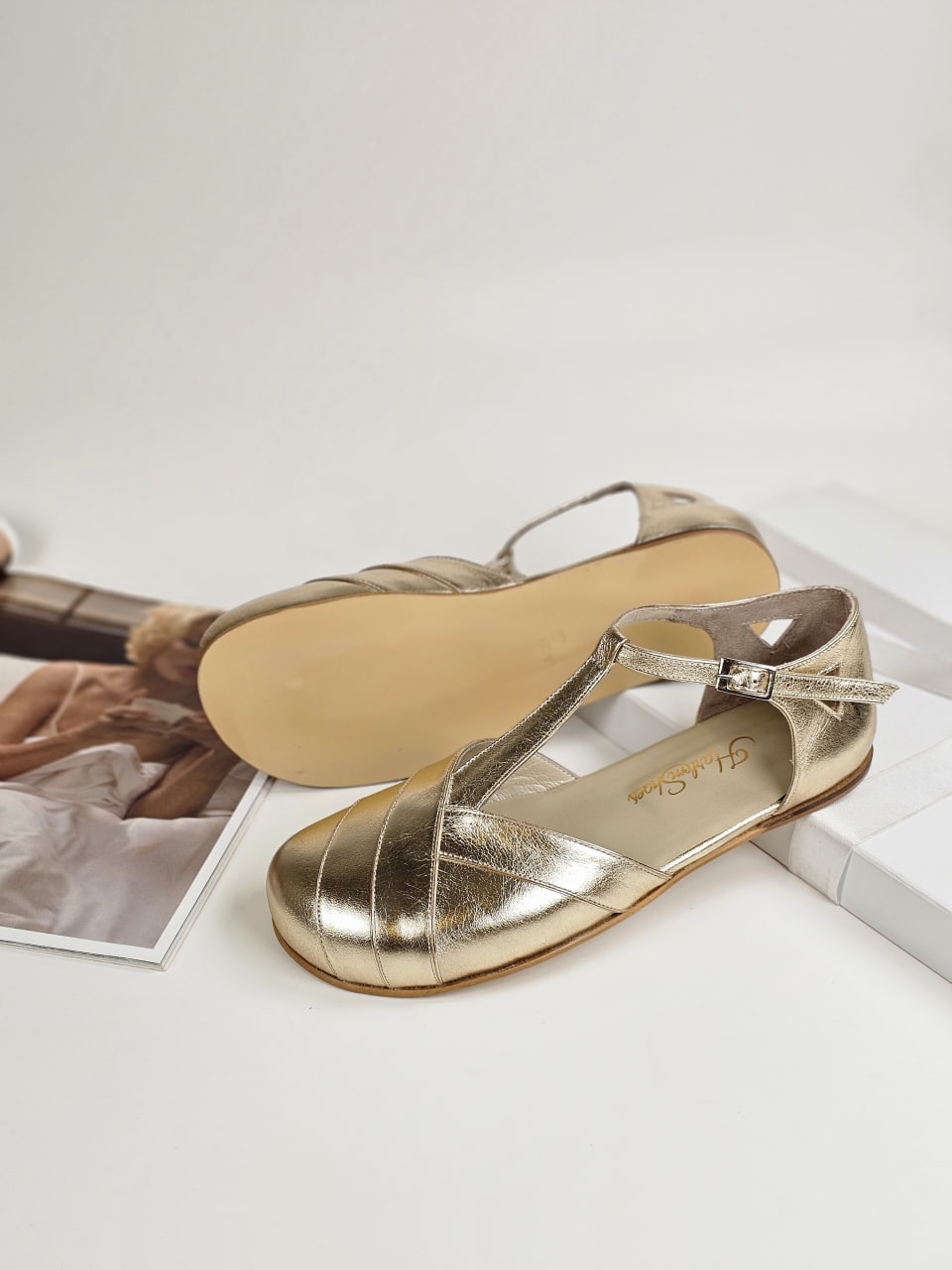 Barefoot Sugar Platinum Gold Leather Zero Drop