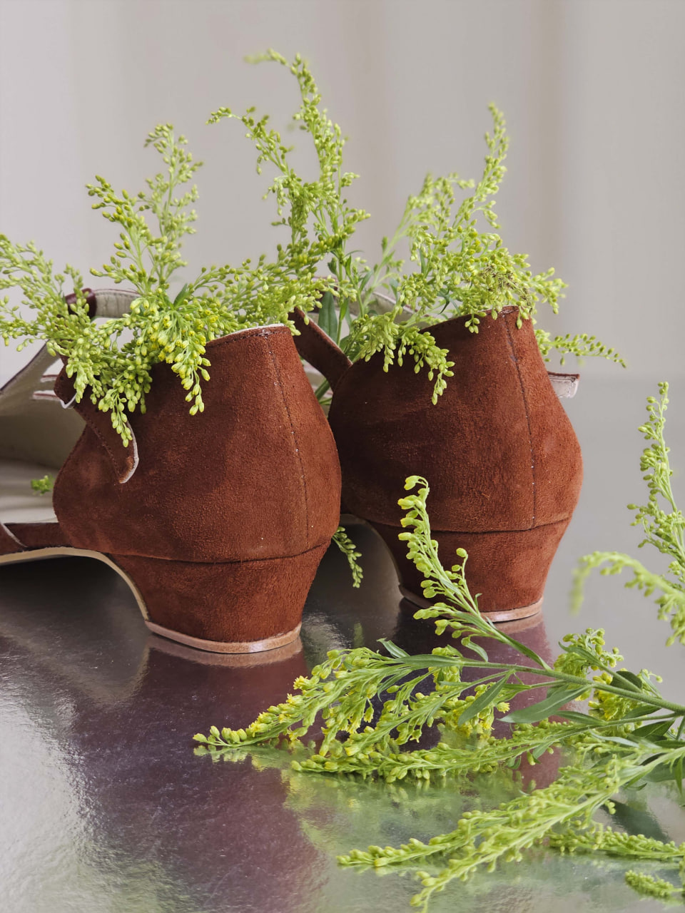 Isabel Brown Suede & Leather 3 cm heel
