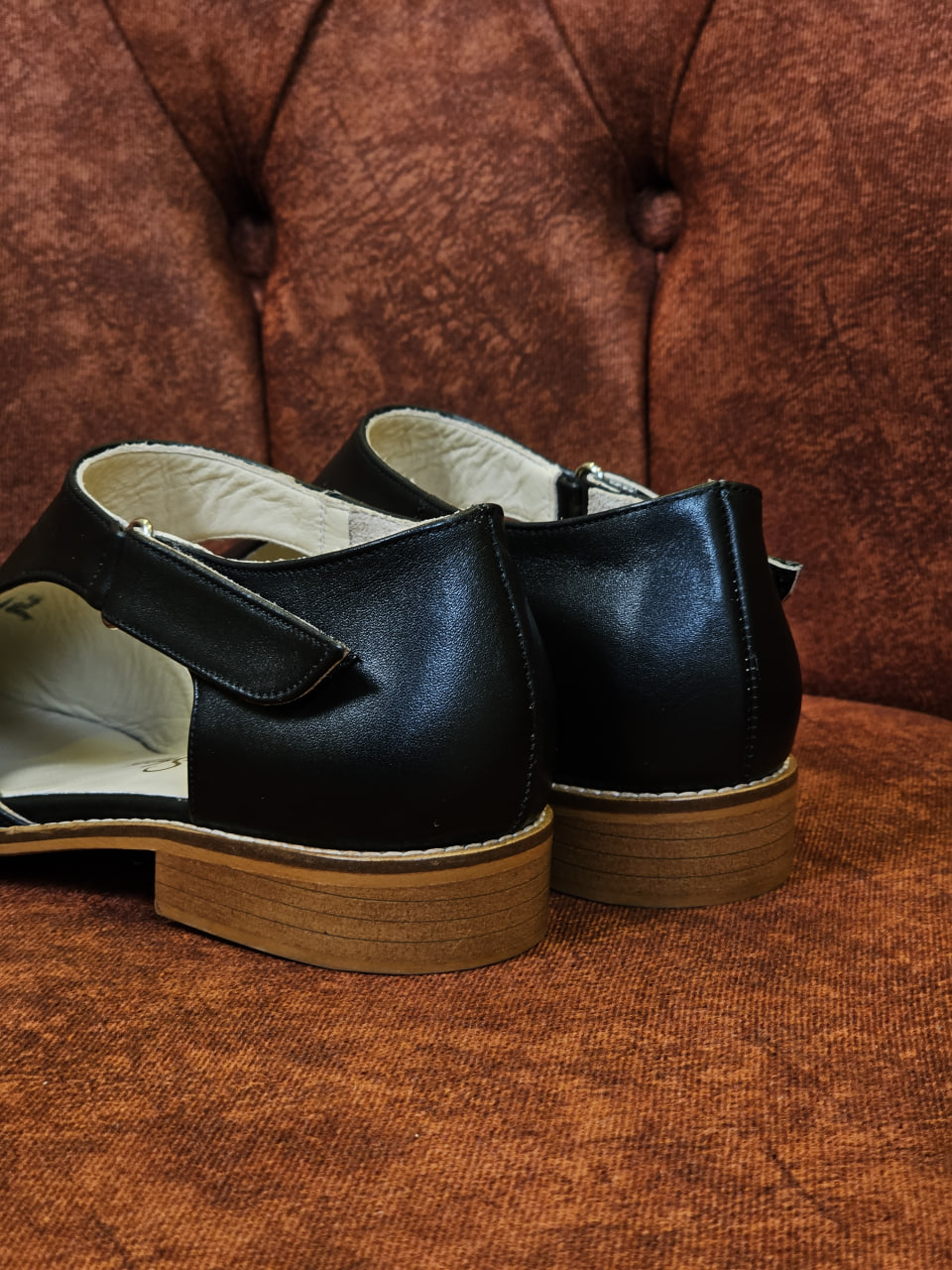 Milan Black Leather 2 cm heel