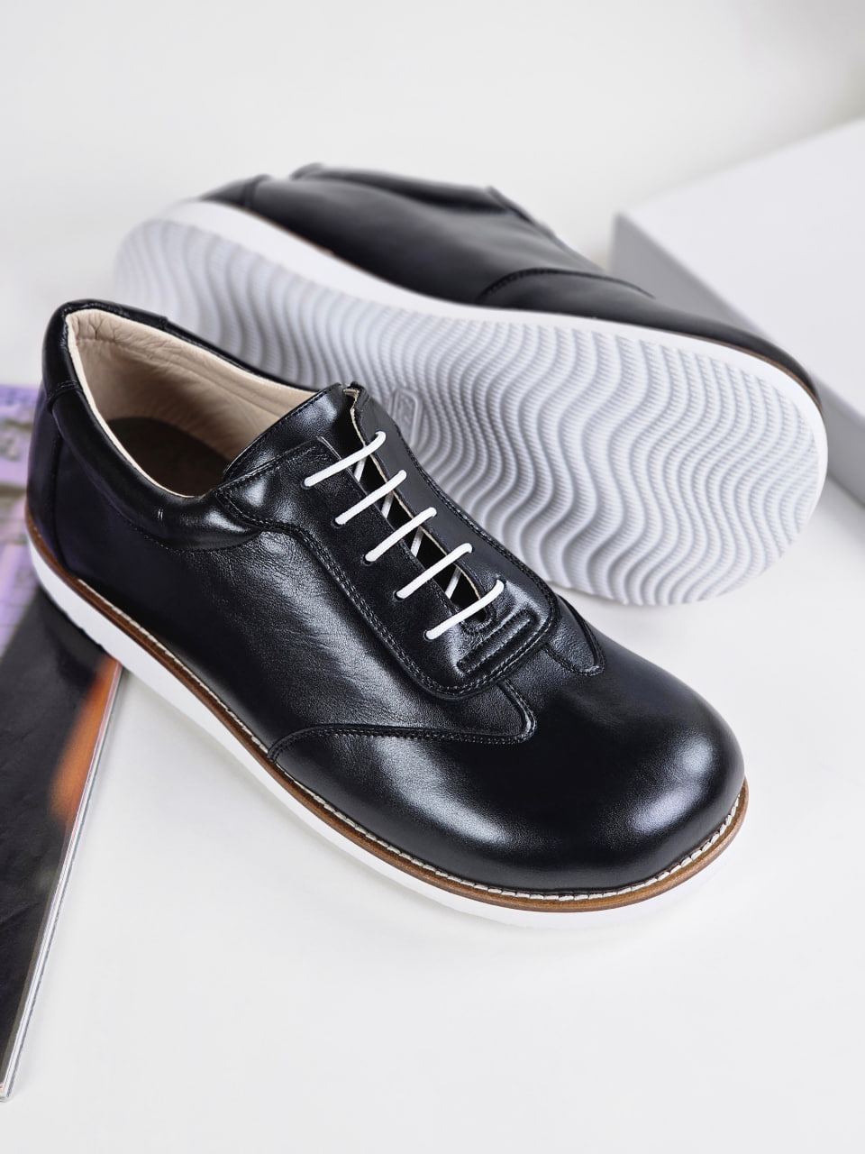 Barefoot New York Black Leather with Eva Sole