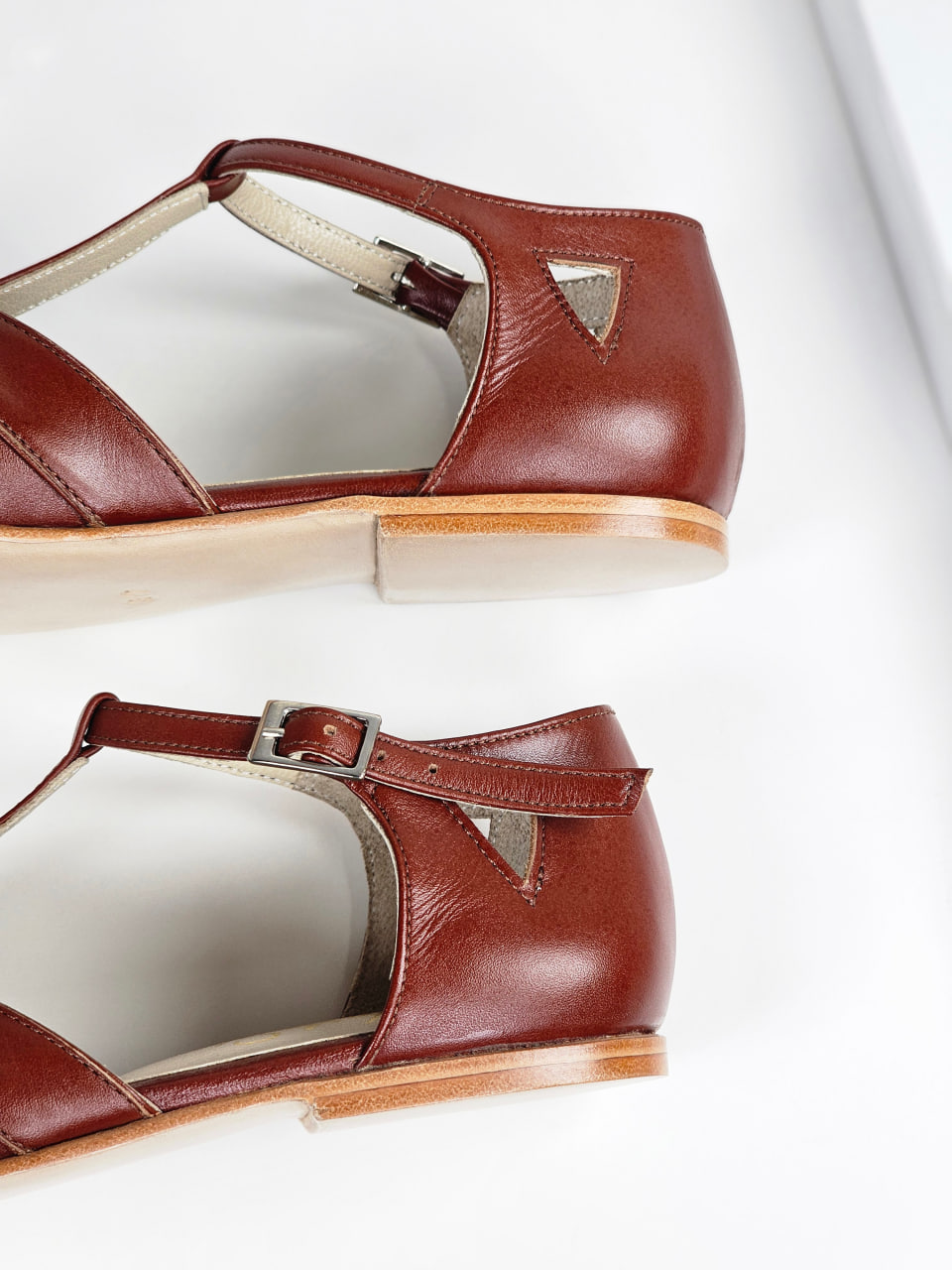 Barefoot Sugar Brown Leather 0.5 cm heel
