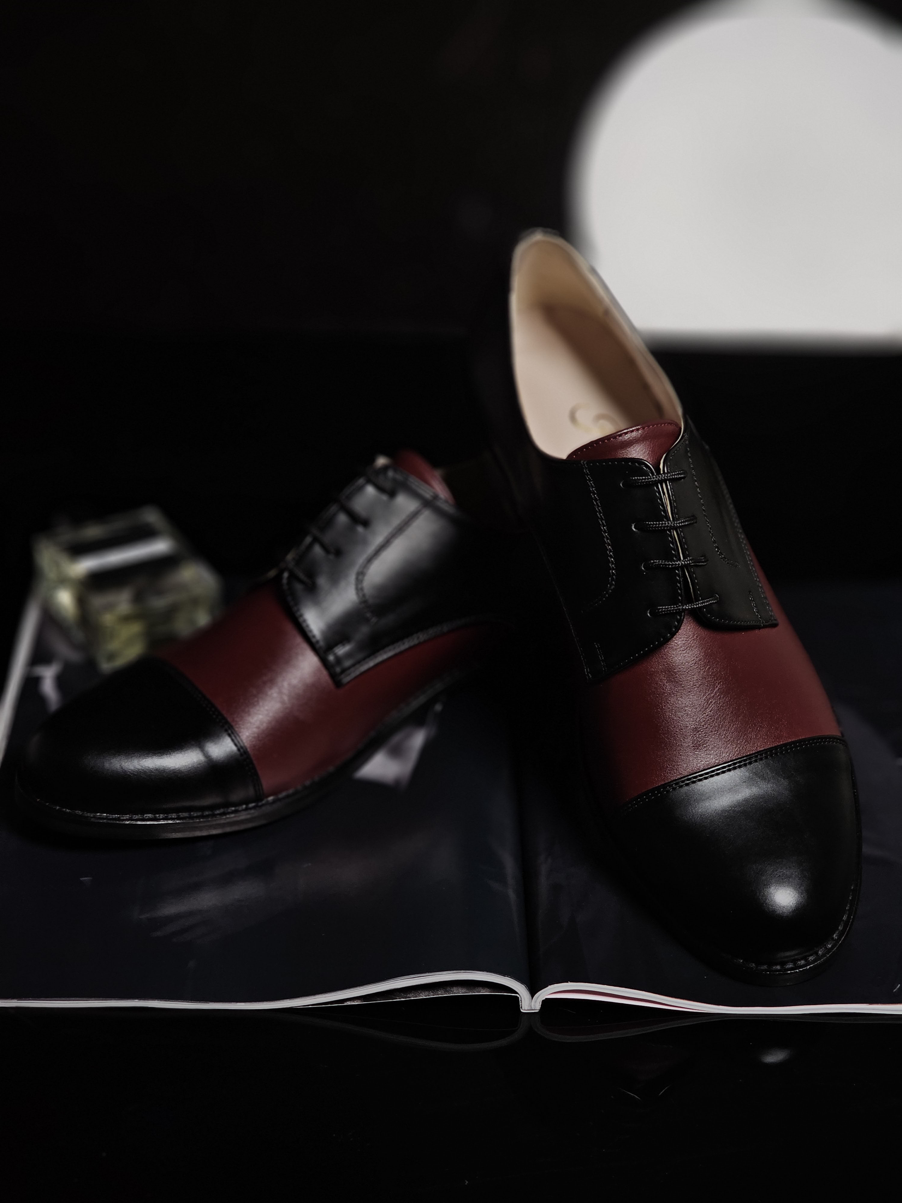 California Vegan Black & Bordeaux Leather 2 cm heel