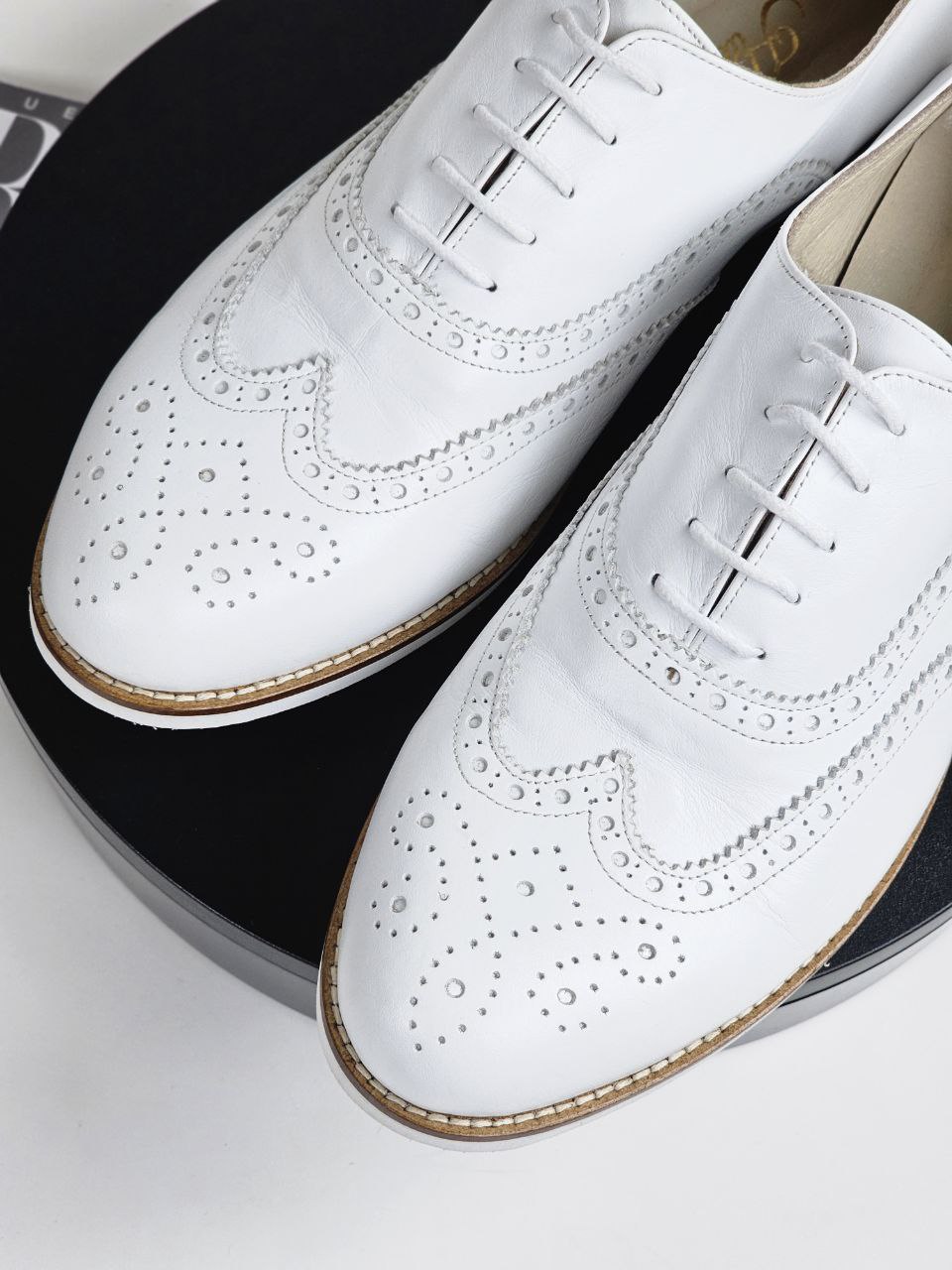 Brogue White Leather with Eva Sole