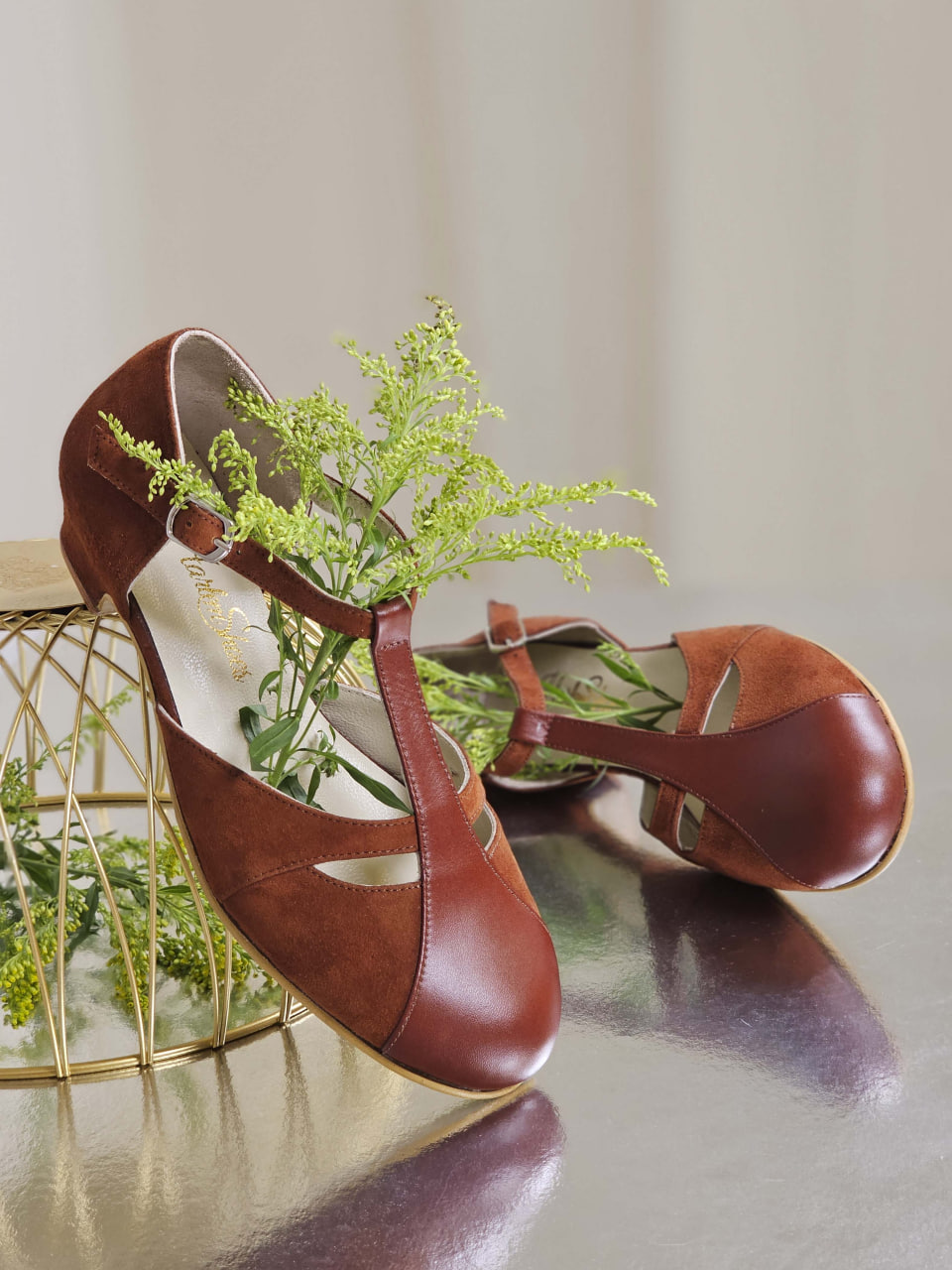 Isabel Brown Suede & Leather 3 cm heel