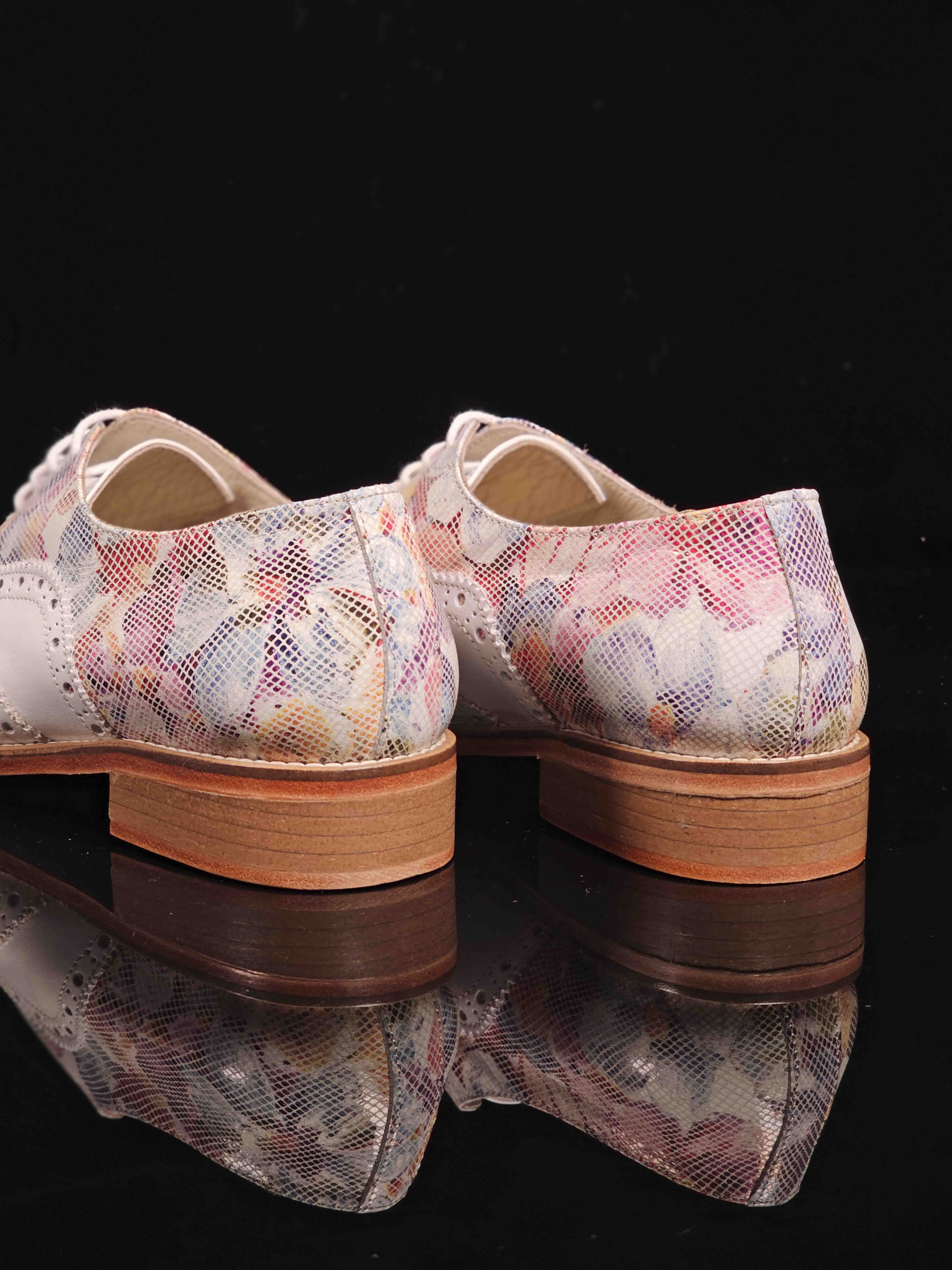 Brogue White Beauty 2 cm heel