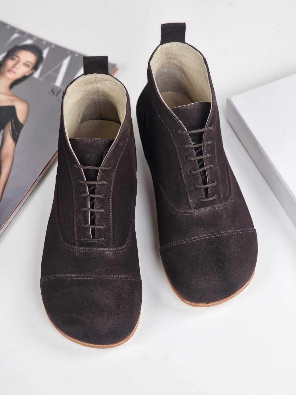 Barefoot Smooth Boots Dark Chocolate Suede 4 cm heel