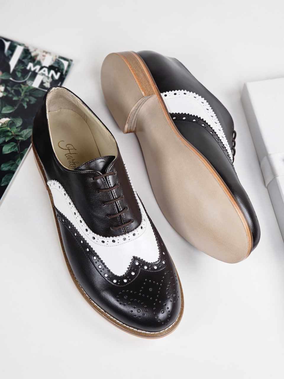 Brogue Dark Chocolate & White Leather 2 cm heel