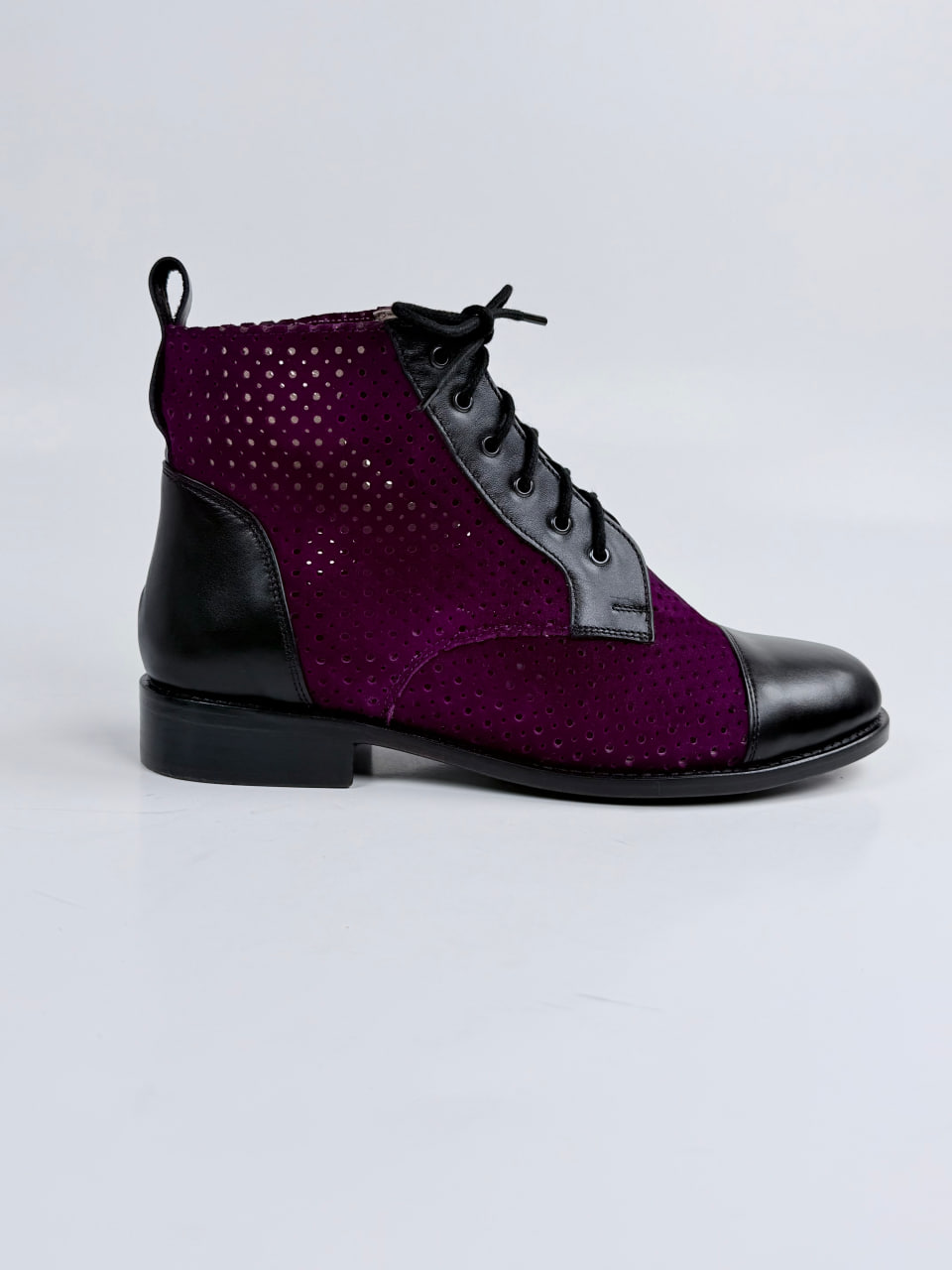 Derby Boots Perforated Purple Suede & Black Leather 2 cm heel