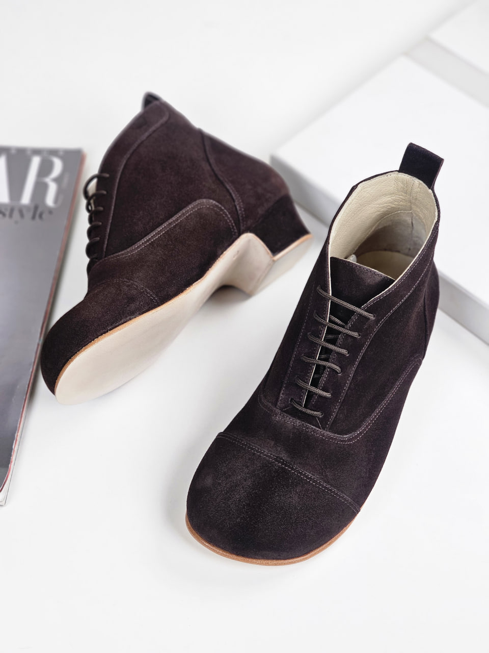 Barefoot Smooth Boots Dark Chocolate Suede 4 cm heel