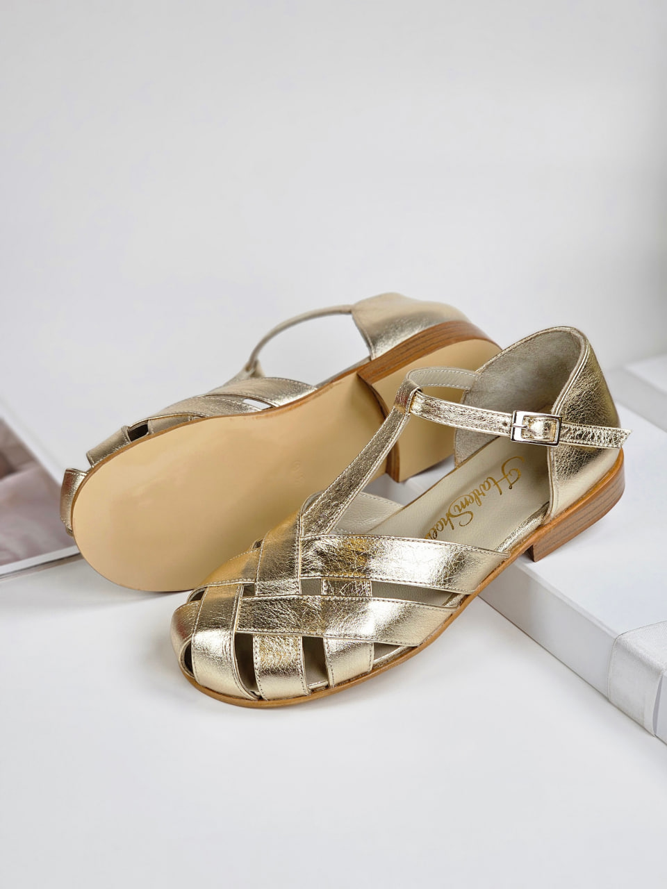 Barefoot Summer Platinum Gold Leather 1.5 cm heel