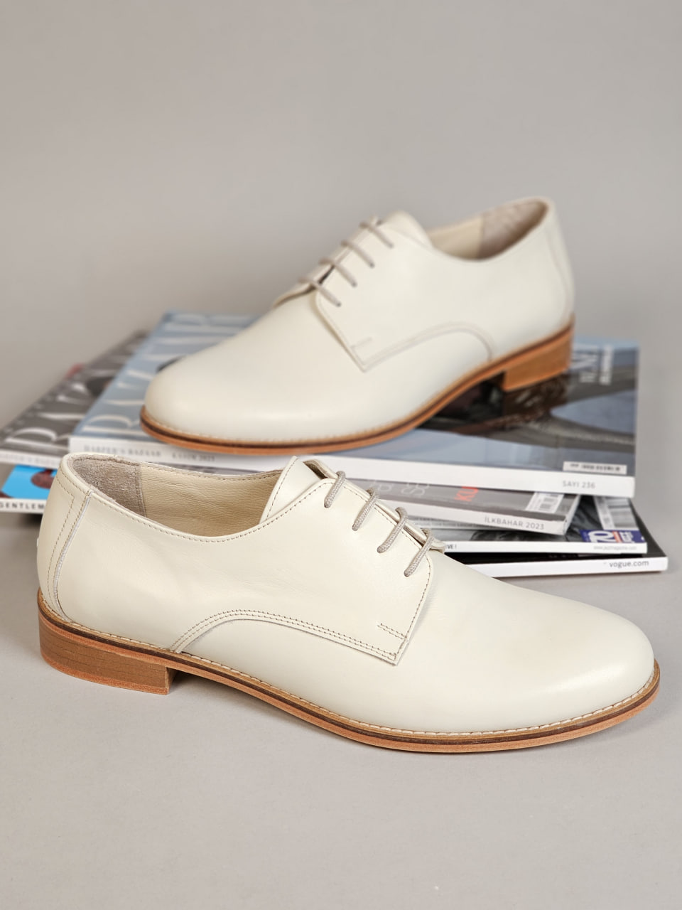 Frankie Classy Broken White Leather 2 cm heel