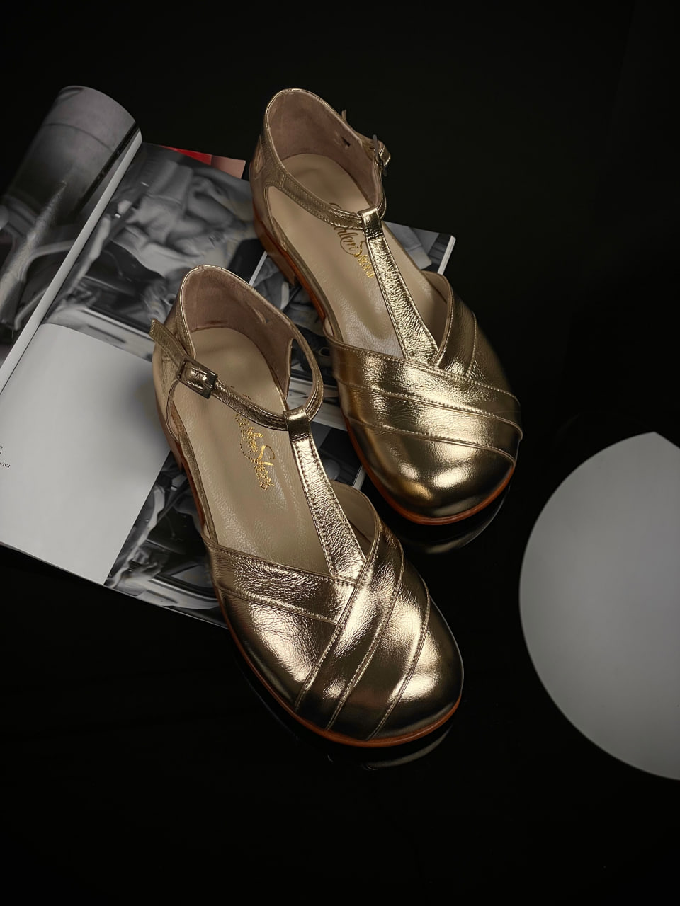 Barefoot Sugar Platinum Gold Leather 2 cm heel