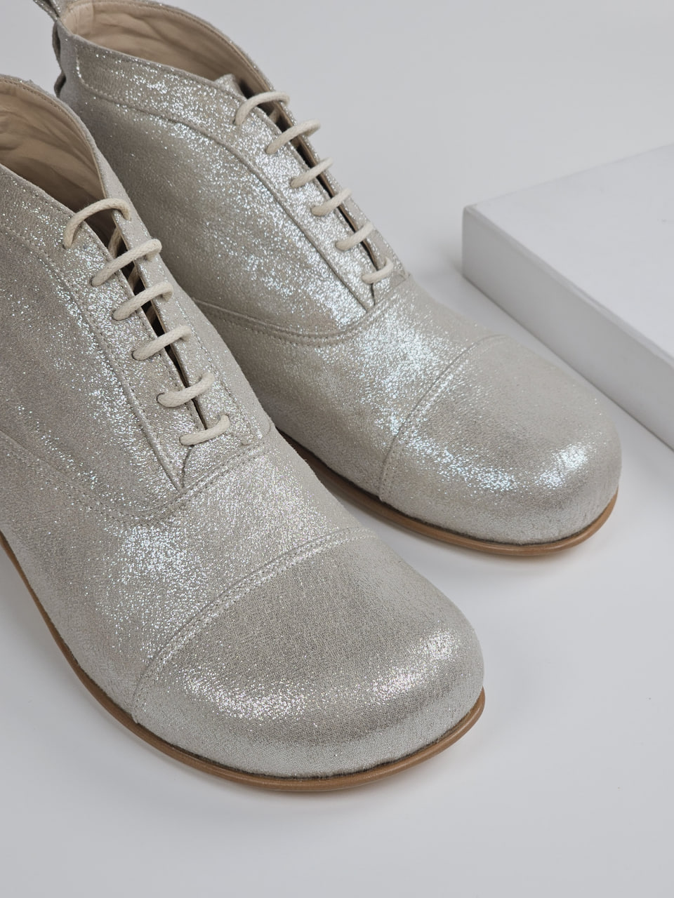 Barefoot Smooth Boots Vegan Shiny Textile 2 cm heel