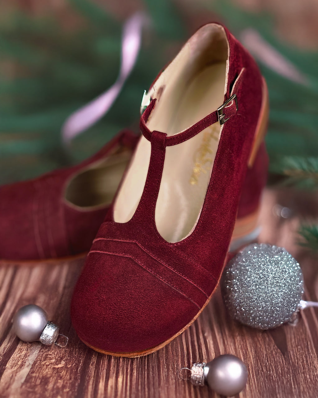 Barefoot Barbie Bordeaux Suede 2 cm heel