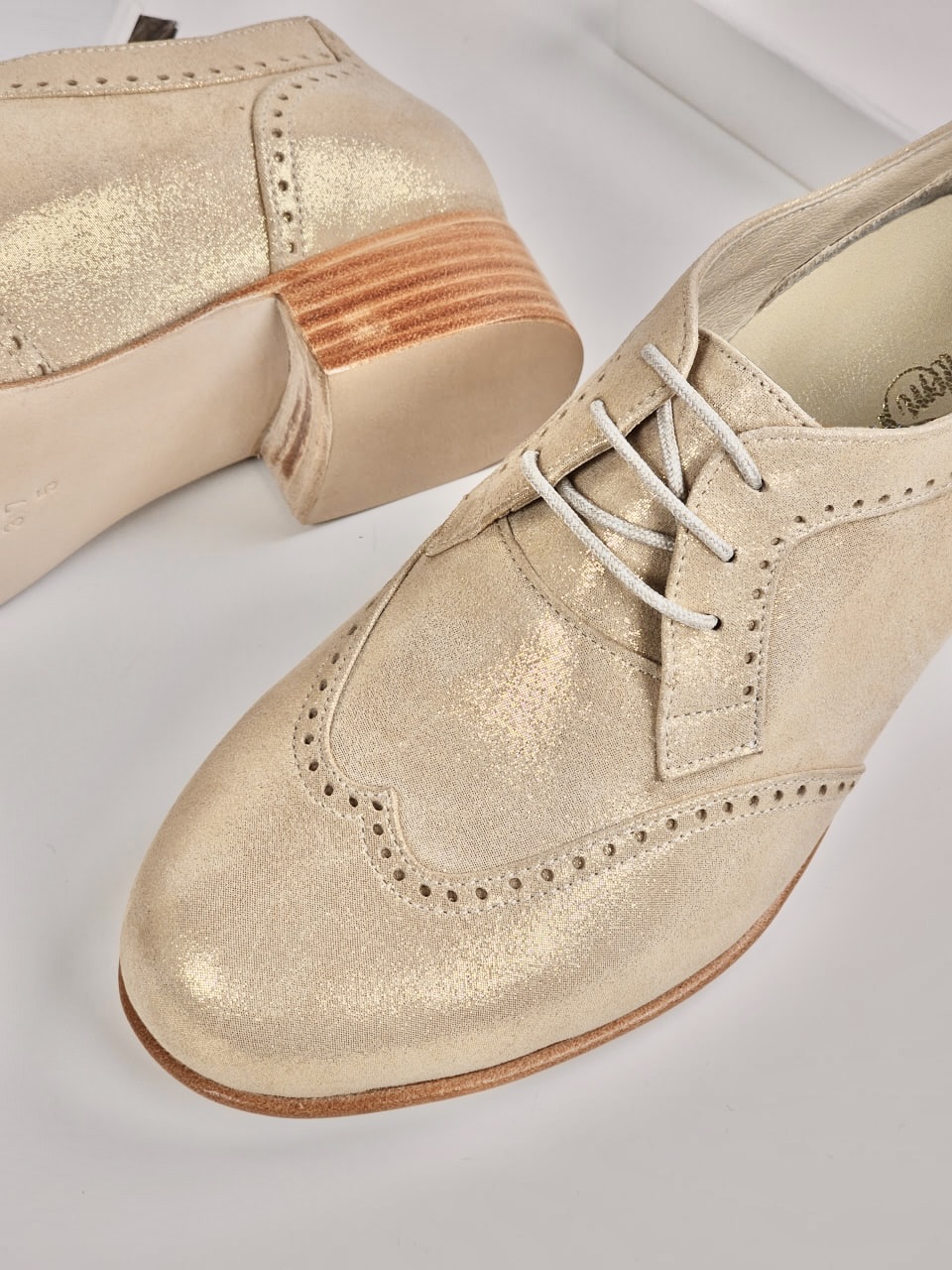 Women Oxfords Golden Suede 4 cm heel