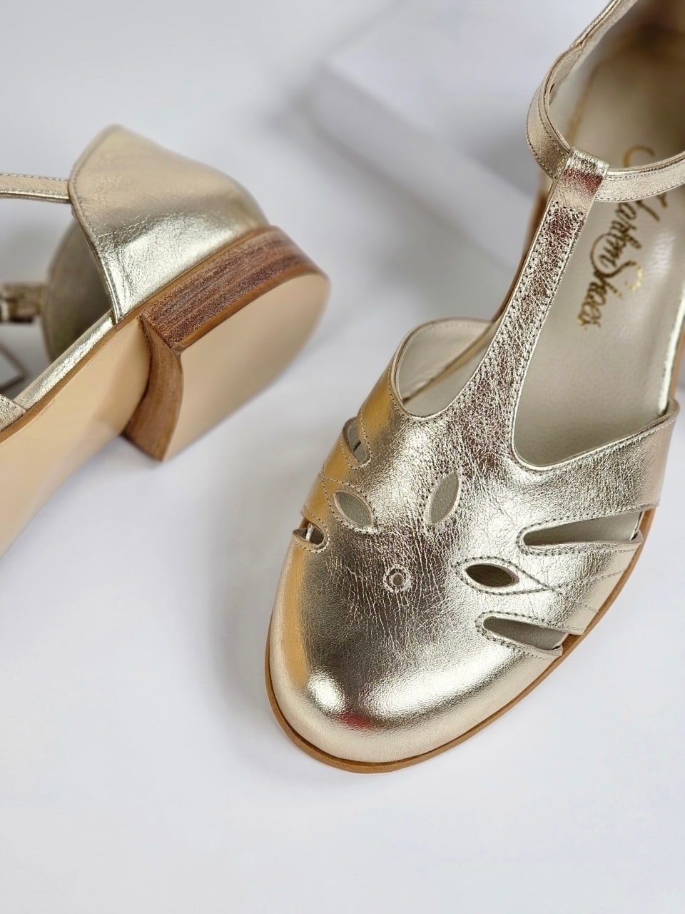 Rosy Platinum Gold Leather 2 cm heel