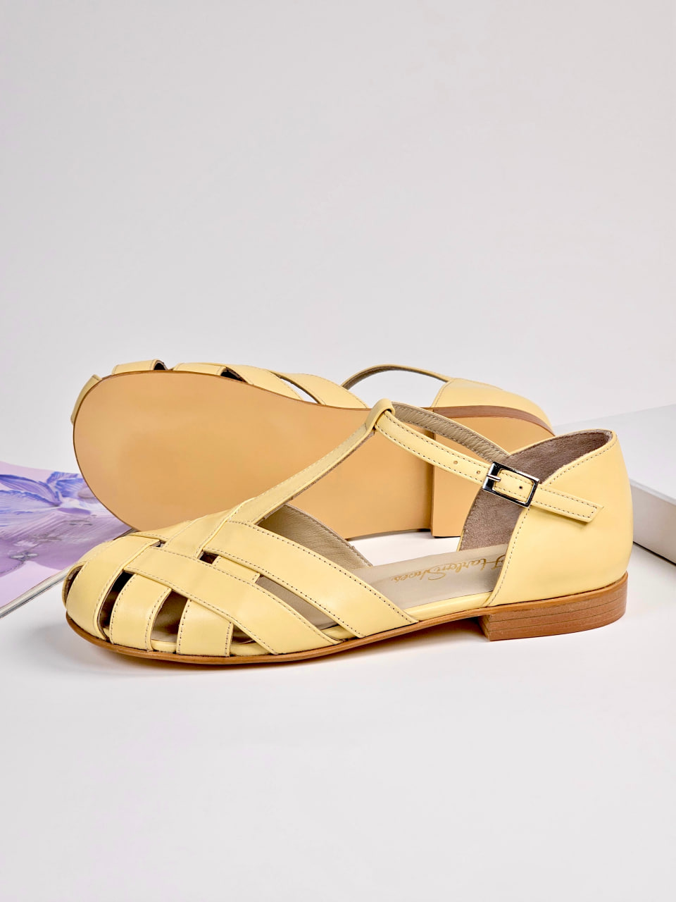 Barefoot Summer Lemon Yellow leather 1.5 cm heel