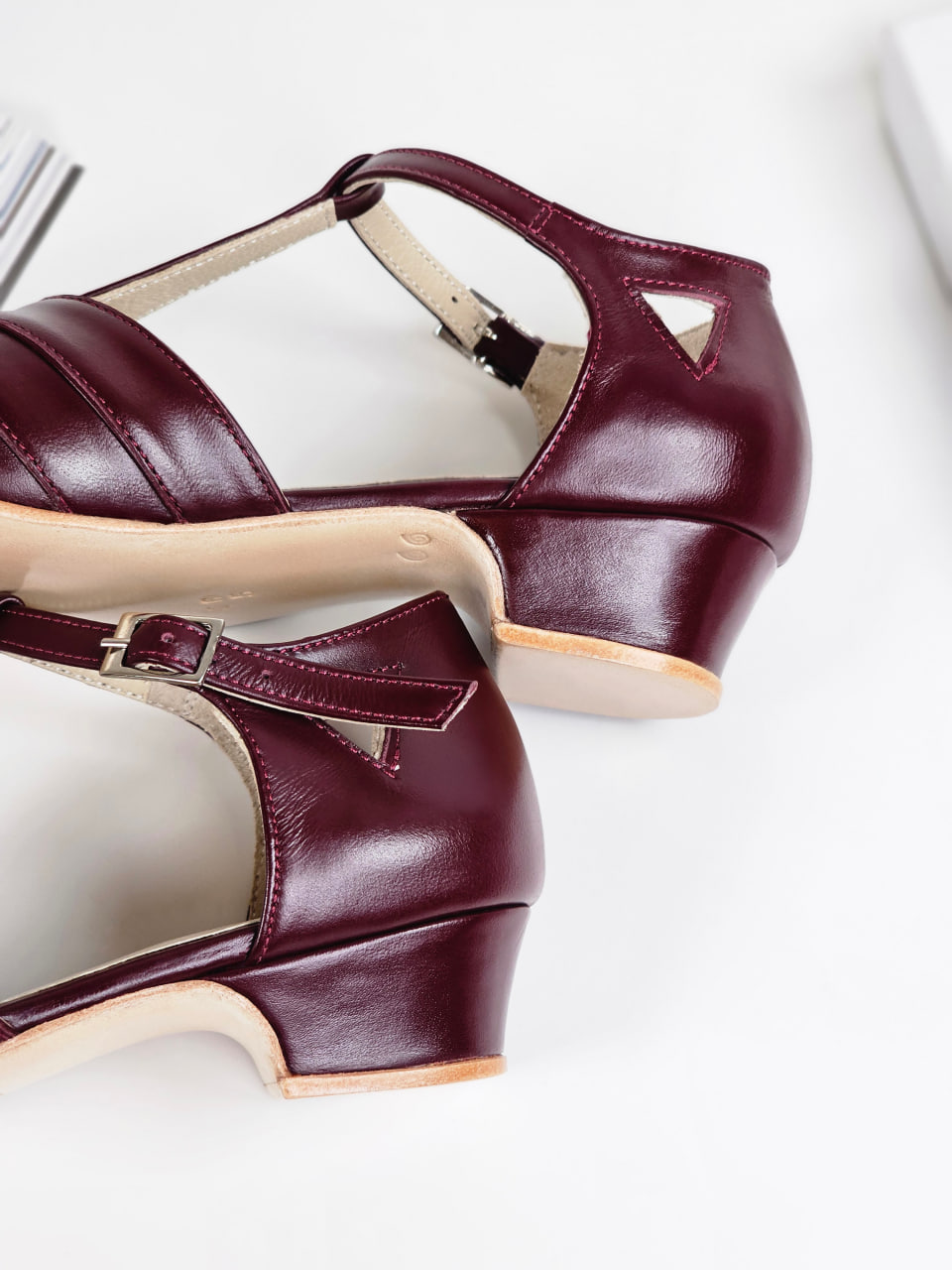 Barefoot Sugar Bordeaux Leather 4 cm heel