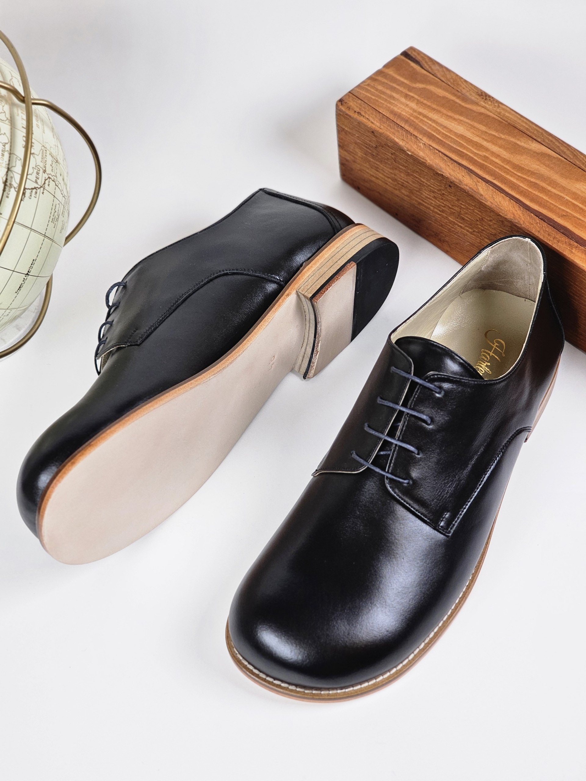 Barefoot Frankie Black Leather 1.5 cm heel