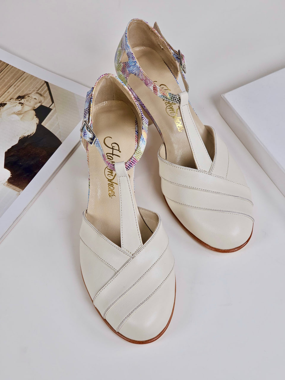 Sugar Broken White Leather with Blossom 6 cm heel