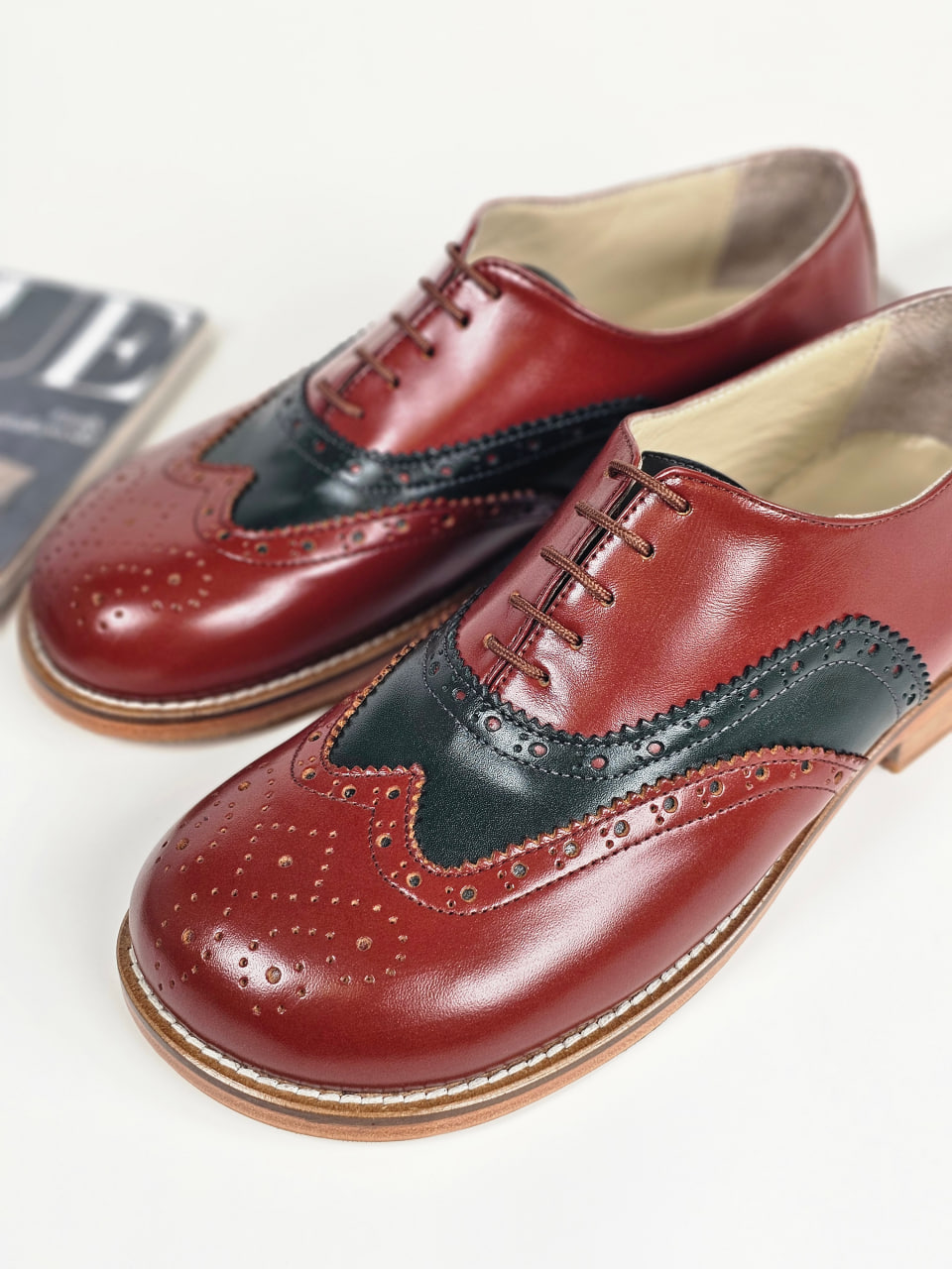 Barefoot Brogue Brown & Jungle Green Leather 2 cm heel